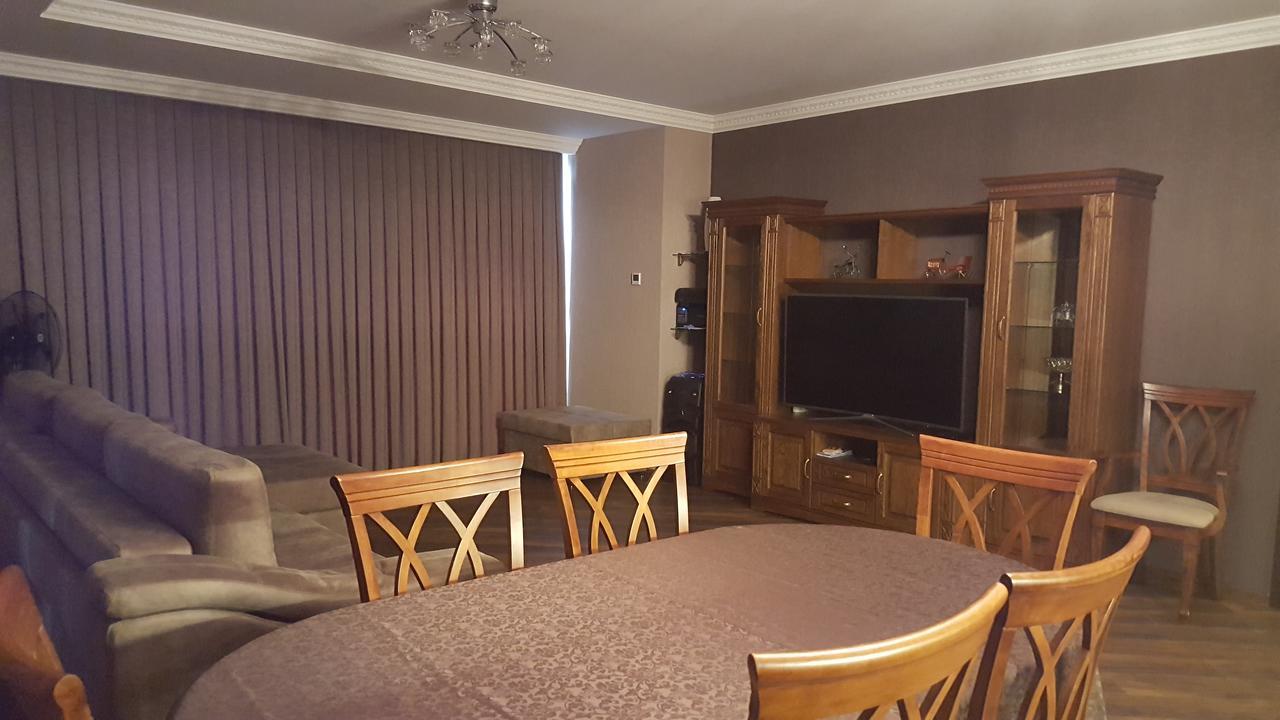 Mimino Apartment Deluxe First Line Batumi Kültér fotó