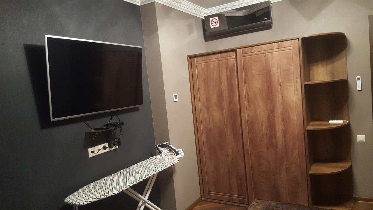 Mimino Apartment Deluxe First Line Batumi Kültér fotó