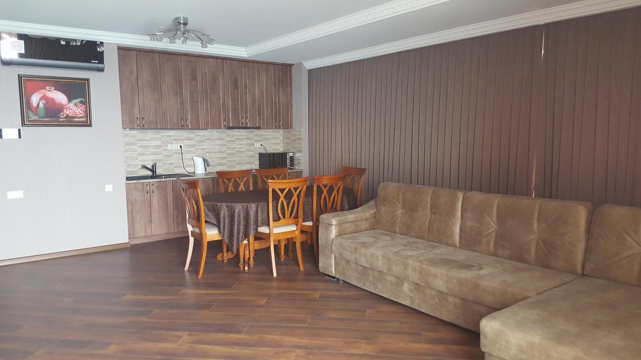 Mimino Apartment Deluxe First Line Batumi Kültér fotó
